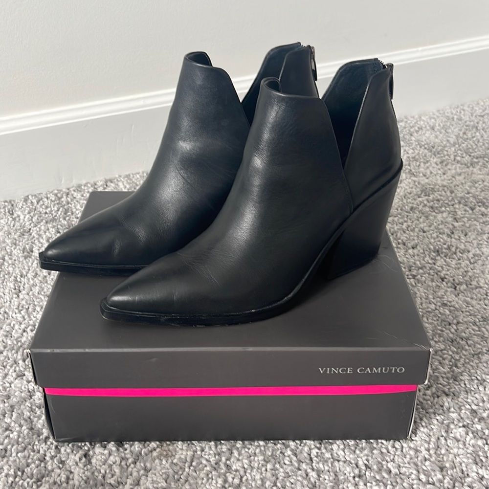 Vince Camuto Gradina Booties. Size 11
